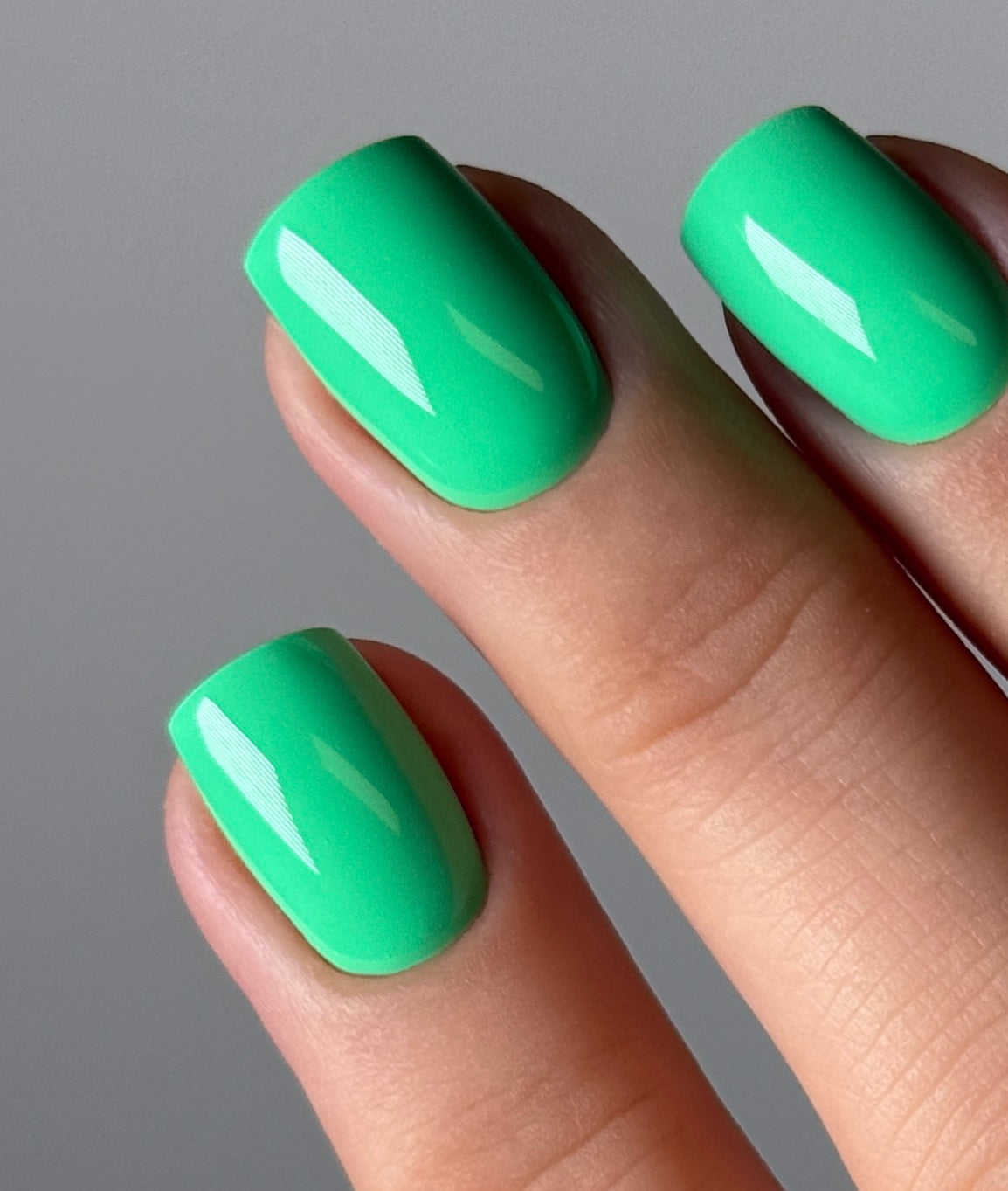 Akzentz Luxio Cyber gel color and finish