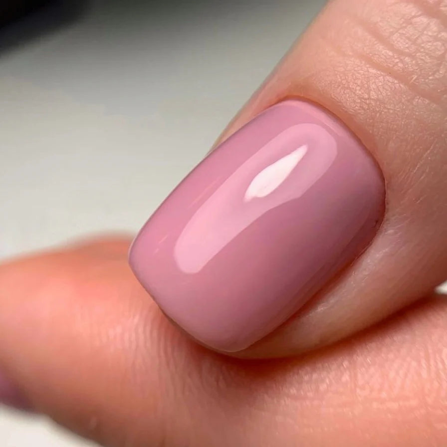Akzentz Luxio Eternity gel color and finish