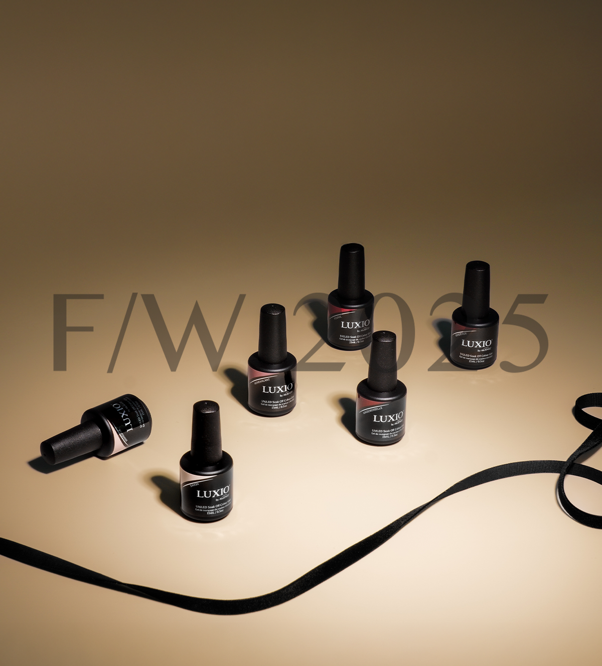 Akzentz Luxio Femme shown in manufacturer color imagery
