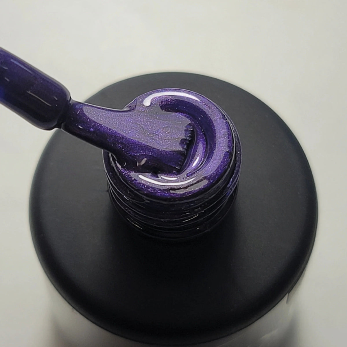 Akzentz Luxio Provoke gel color and finish