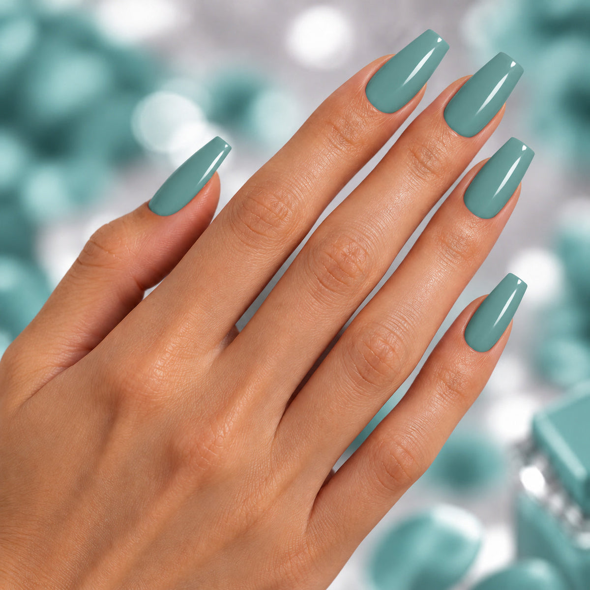 BEMI Creami Tidal P04 nails in a color photo.