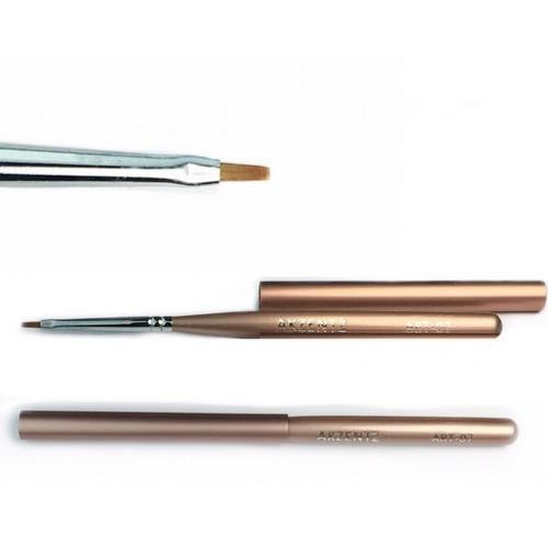 Akzentz Gel Art Mini Brush #07 with small flat tip