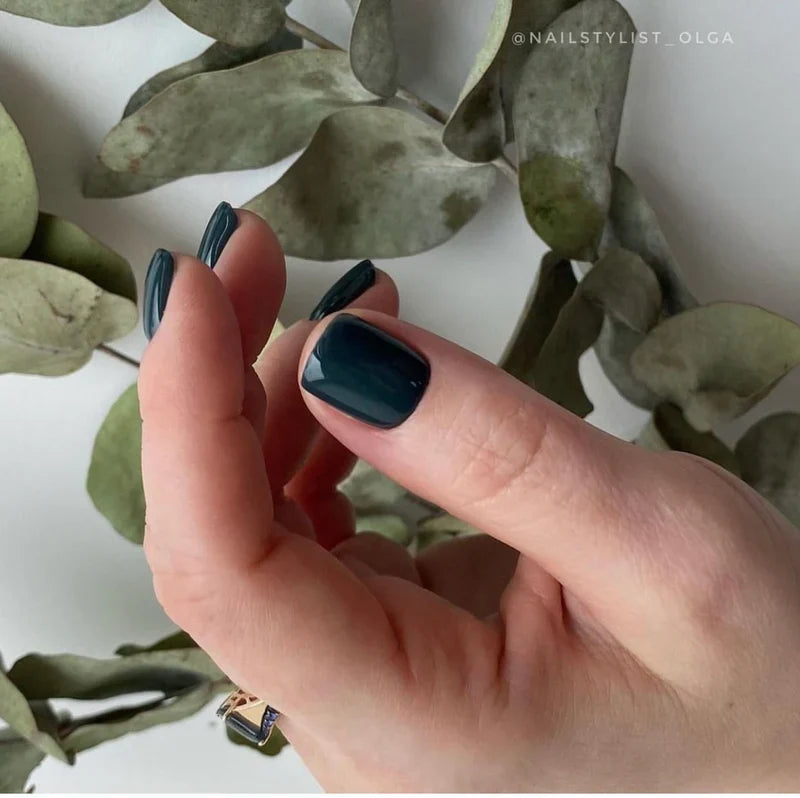 Akzentz Luxio Cypress gel polish shown on manicured nails