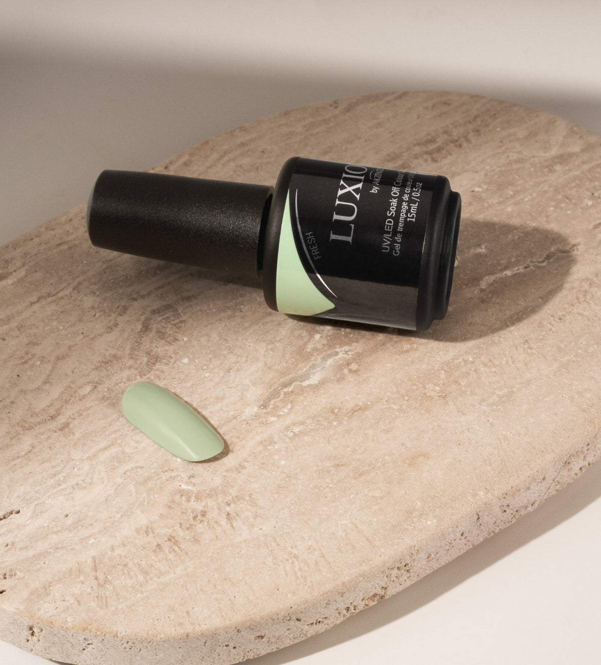 Akzentz Luxio Fresh 15 mL gel bottle with mint-green color swatch