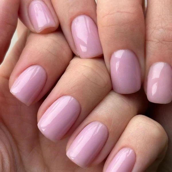 Akzentz Luxio Shell gel color and finish