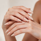 BEMI Creami Bisou N09 nails in a color photo.