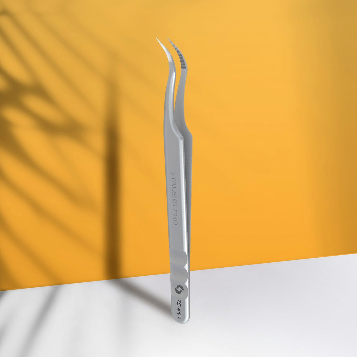 Staleks - (TE-45/1) - Professional Eyelash Tweezer - Volume Curved - manufacturer photo 1